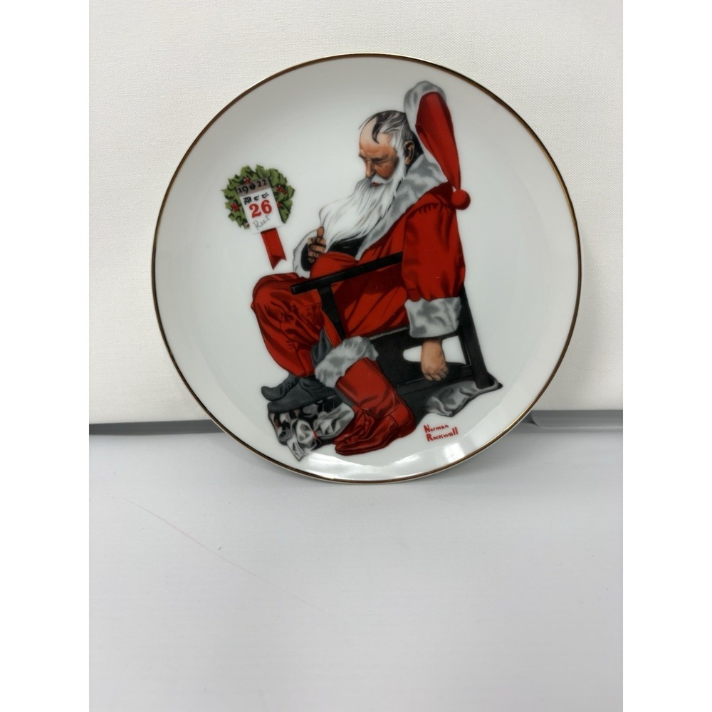 Norman Rockwell 'The Day After Christmas' Plate Porcelain Santa 1979 6" No Box